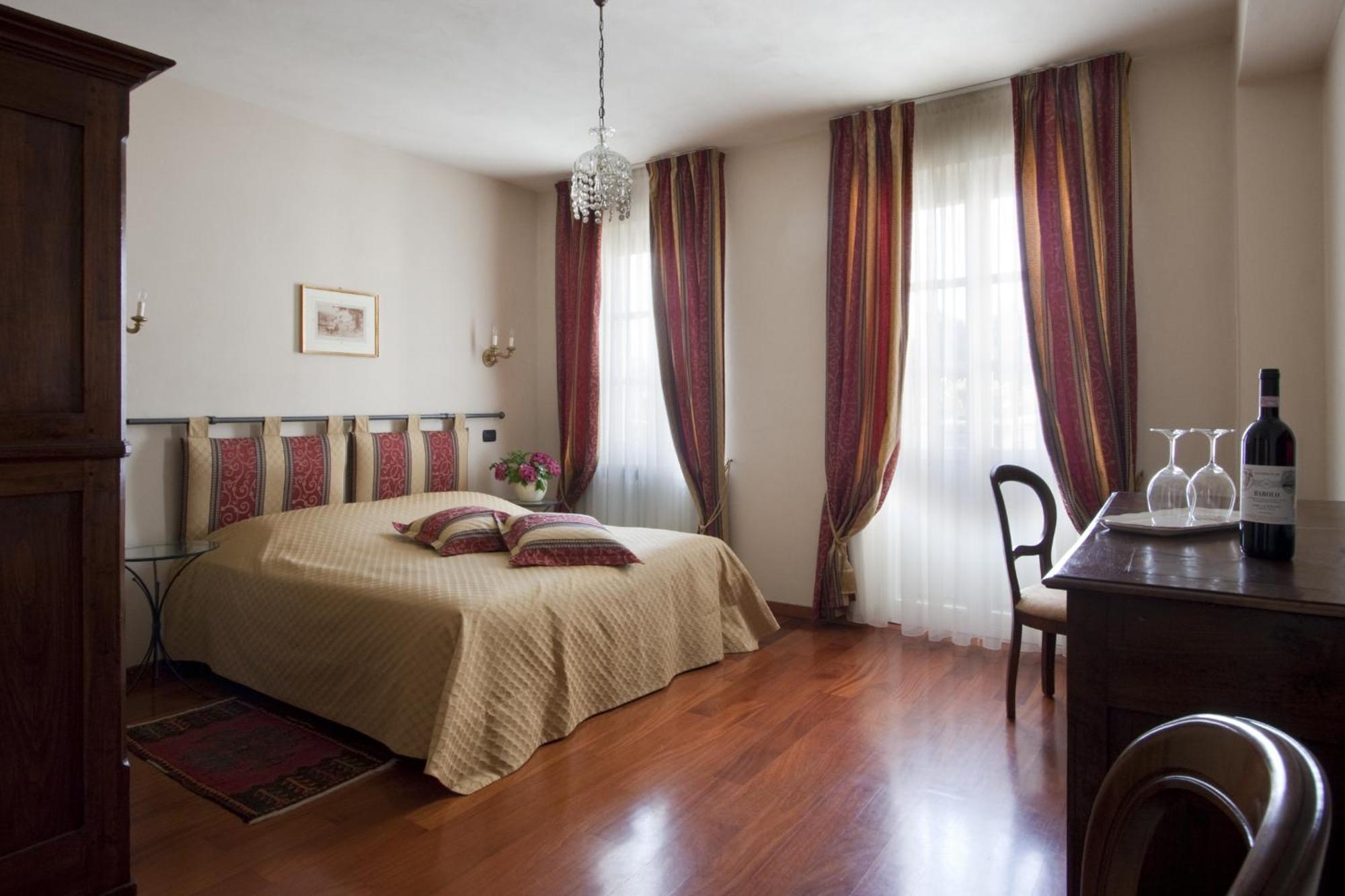 Locanda Dell' Orso Bevitore Verduno Rom bilde